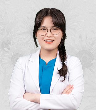 Do Nguyen Phuong Trinh, senior ocular prosthesis technician at Vietnam Prosthetic Eye Center
