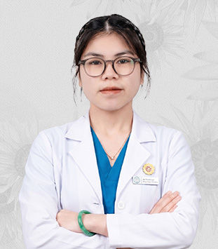 KTV Ông Diễm Phương hỗ trợ hoàn thiện mắt giả tại Trung Tâm Mắt Giả Việt Nam