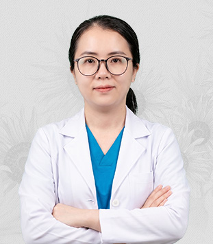 Truong Thi Be, senior custom prosthetic eye technician at Vietnam Prosthetic Eye Center
